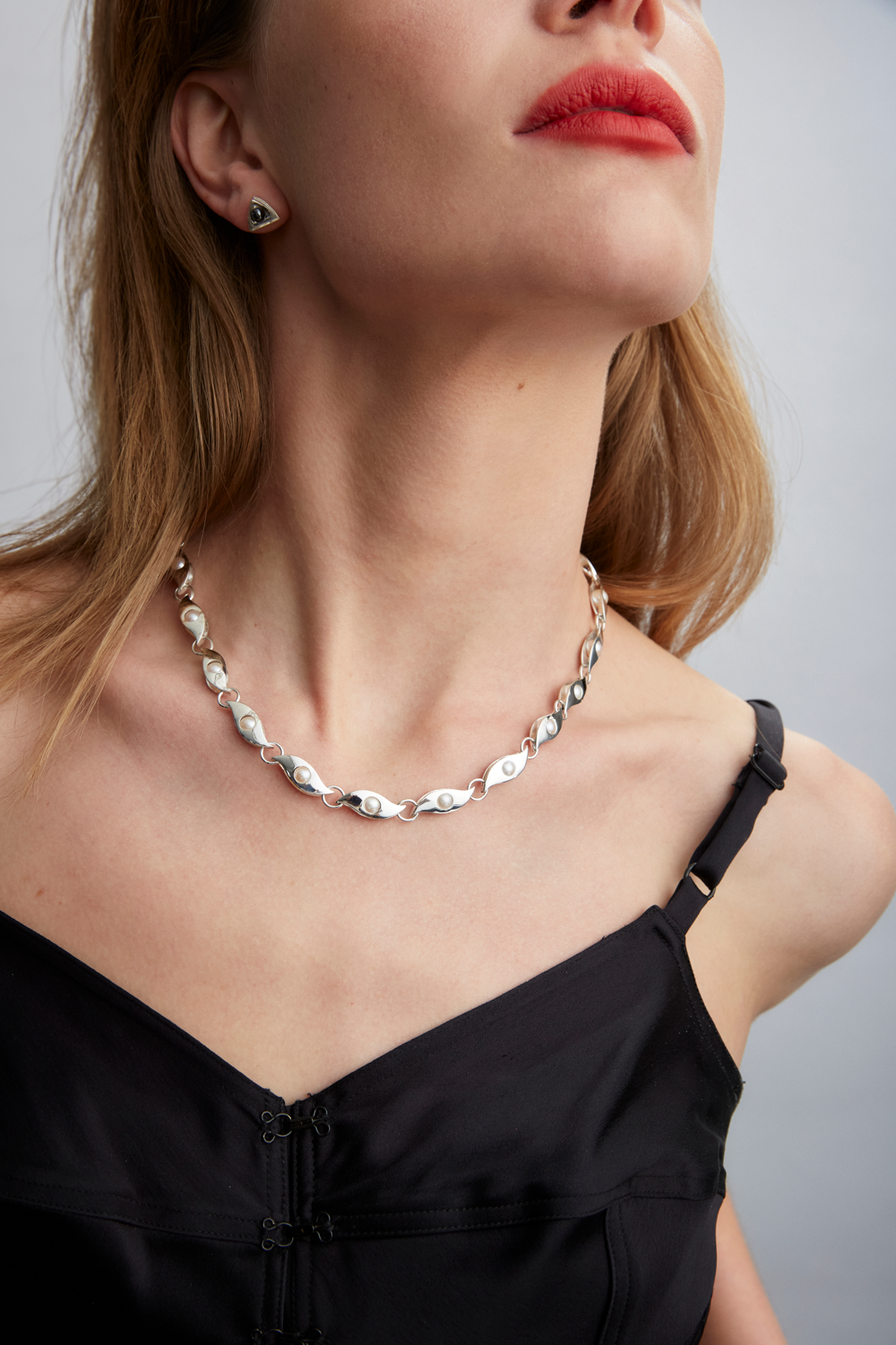 Sneaky Link Necklace with pearl in sterling silver, handcrafted necklace by TOLEDO Los Angeles
