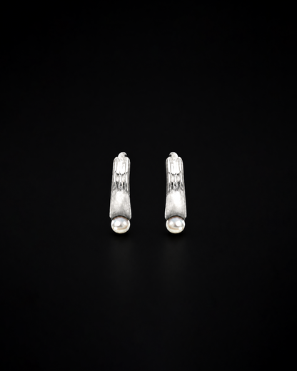 Comet Earring - Pearl