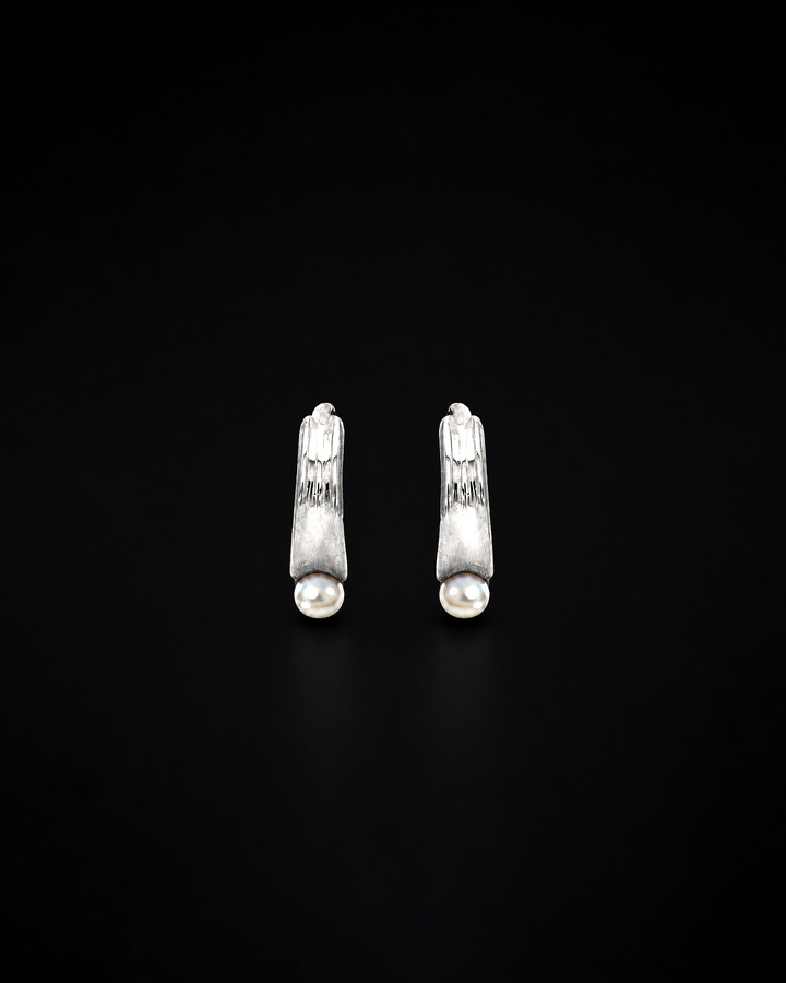 Comet Earring - Pearl