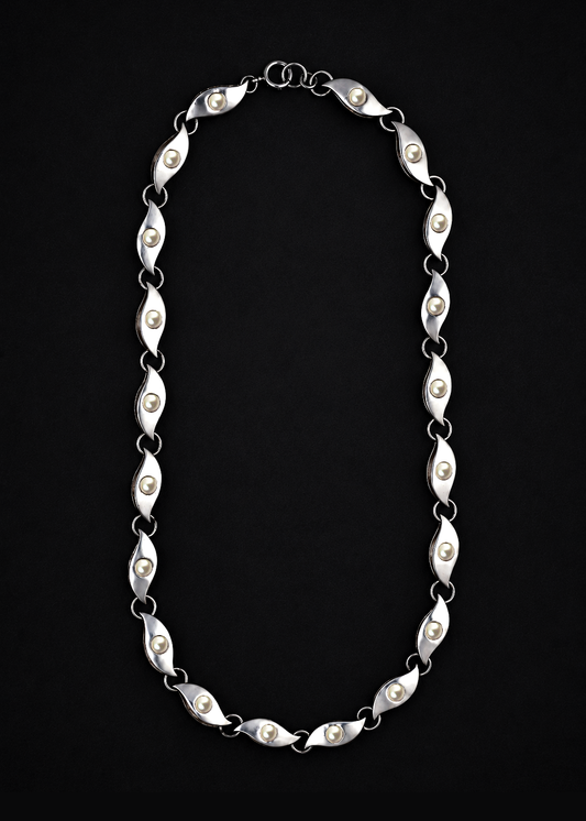 Sneaky Link Necklace - Pearl